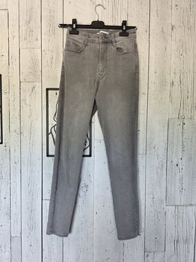 Zara Gray High Rise Skinny Jeans Size4 Light Wash Stretch Denim Going Out Casual